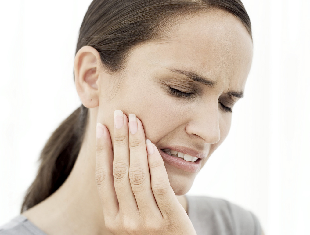 tmd jaw pain woman image